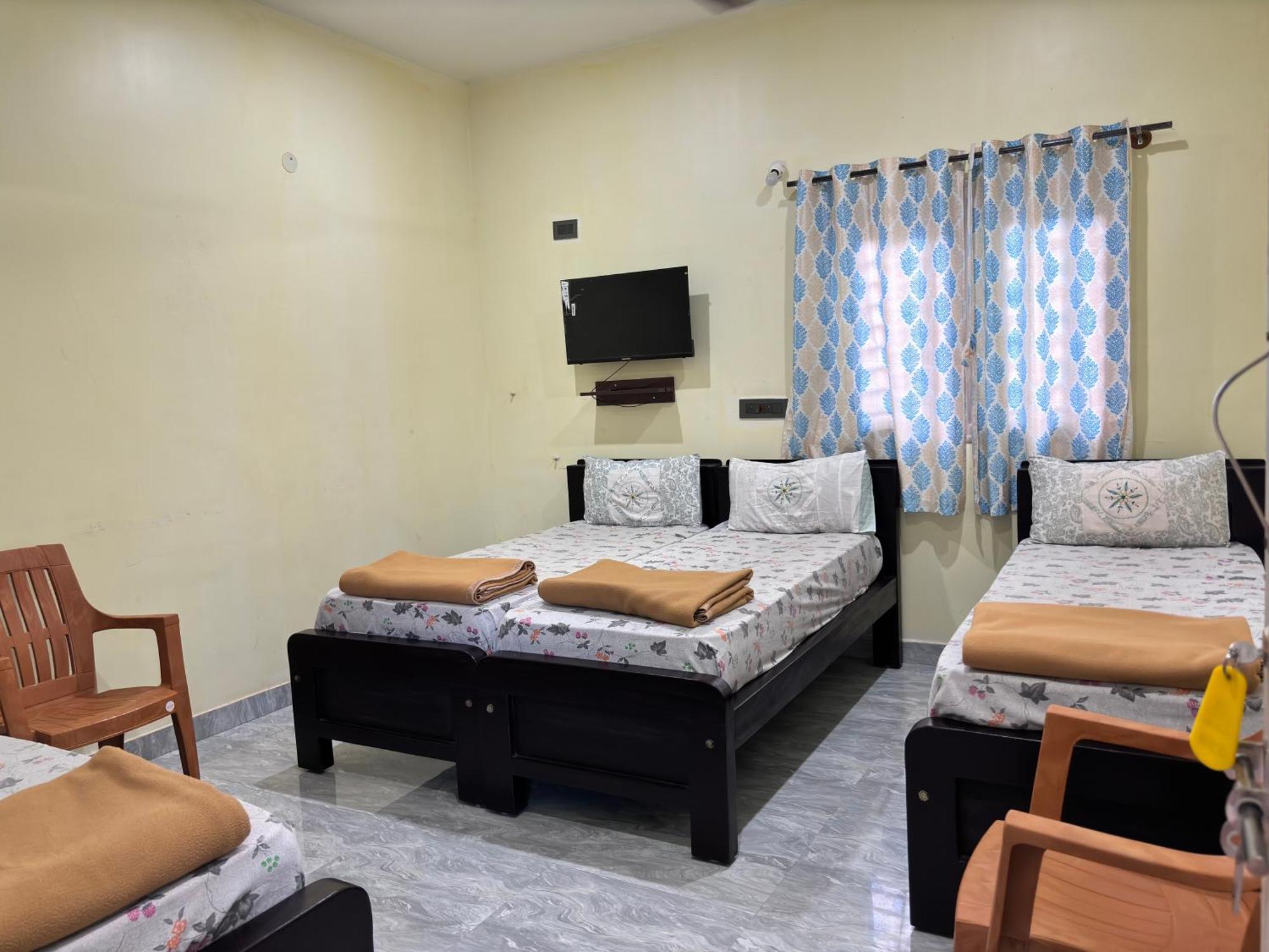Sri Siri Lodge And Hotel Chikmagalūr Екстериор снимка