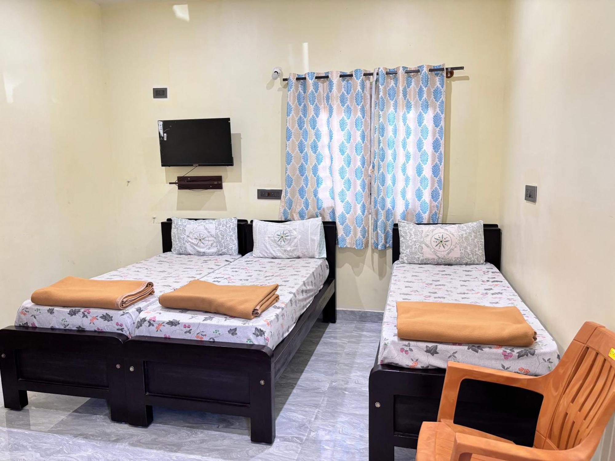 Sri Siri Lodge And Hotel Chikmagalūr Екстериор снимка
