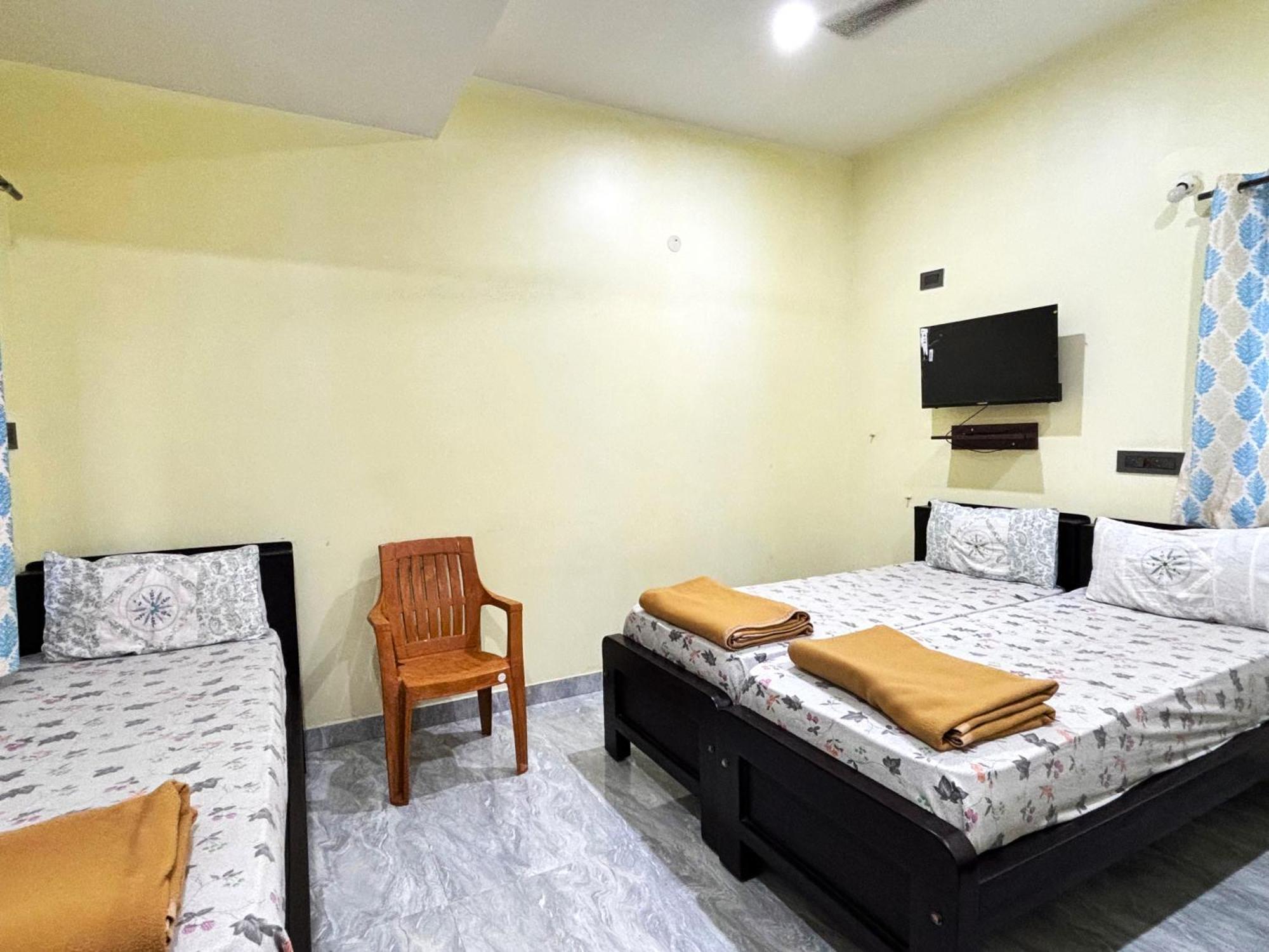 Sri Siri Lodge And Hotel Chikmagalūr Екстериор снимка