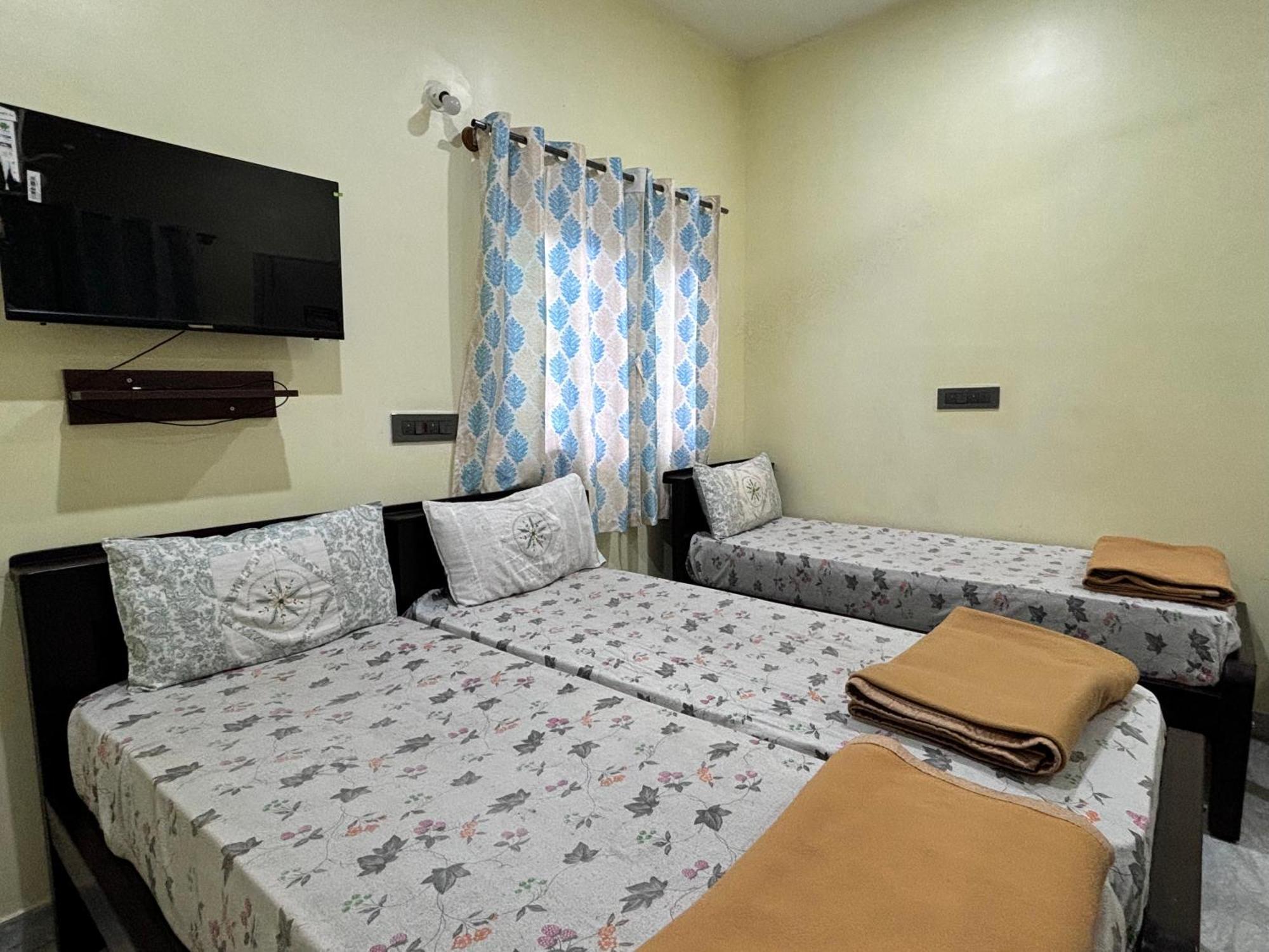 Sri Siri Lodge And Hotel Chikmagalūr Екстериор снимка