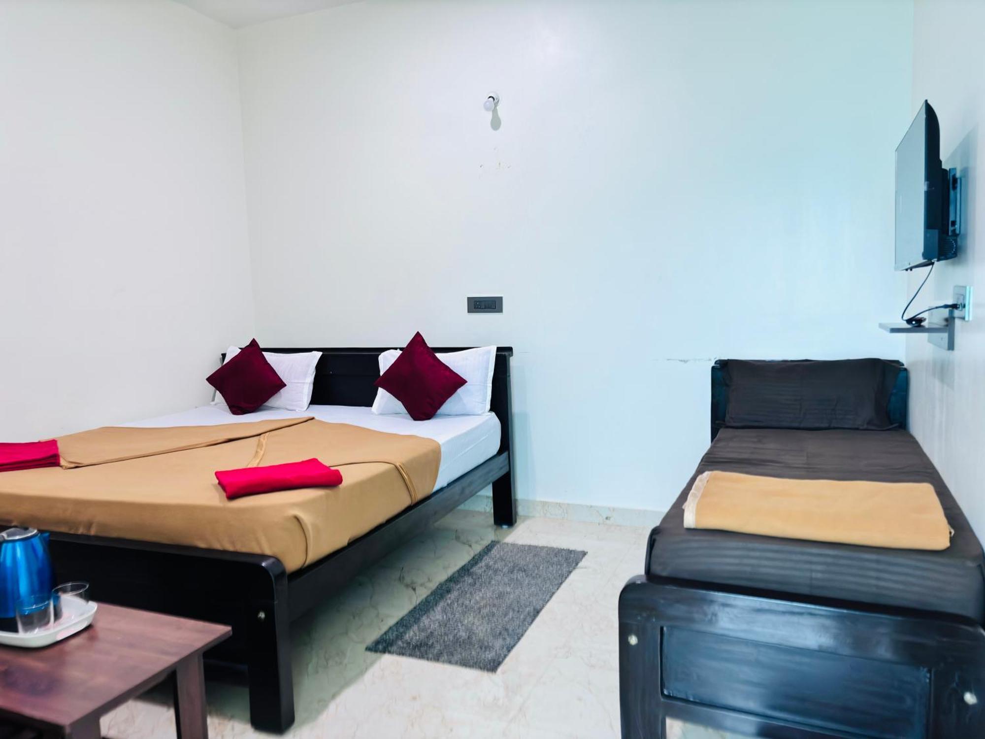 Sri Siri Lodge And Hotel Chikmagalūr Екстериор снимка