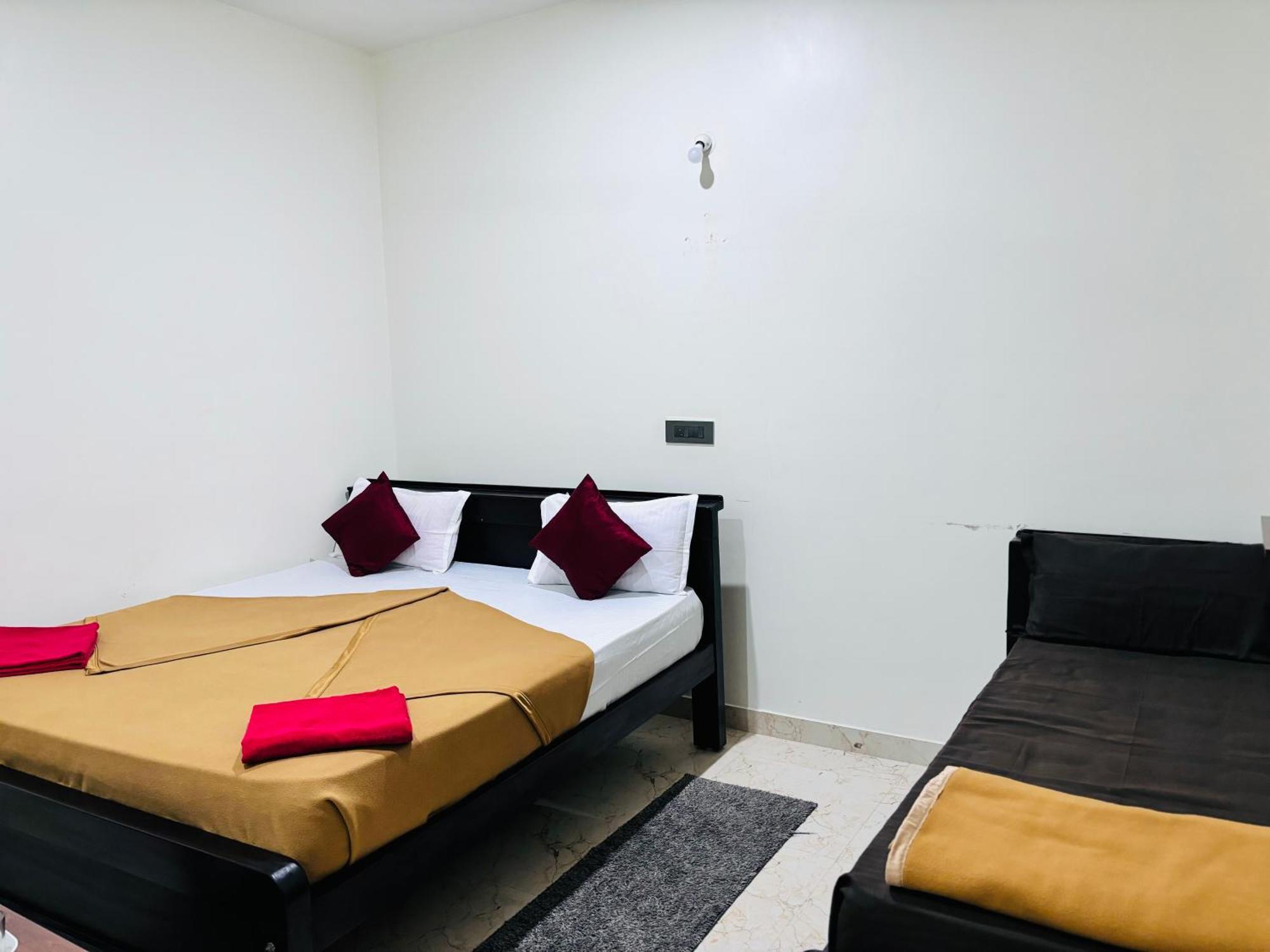 Sri Siri Lodge And Hotel Chikmagalūr Екстериор снимка