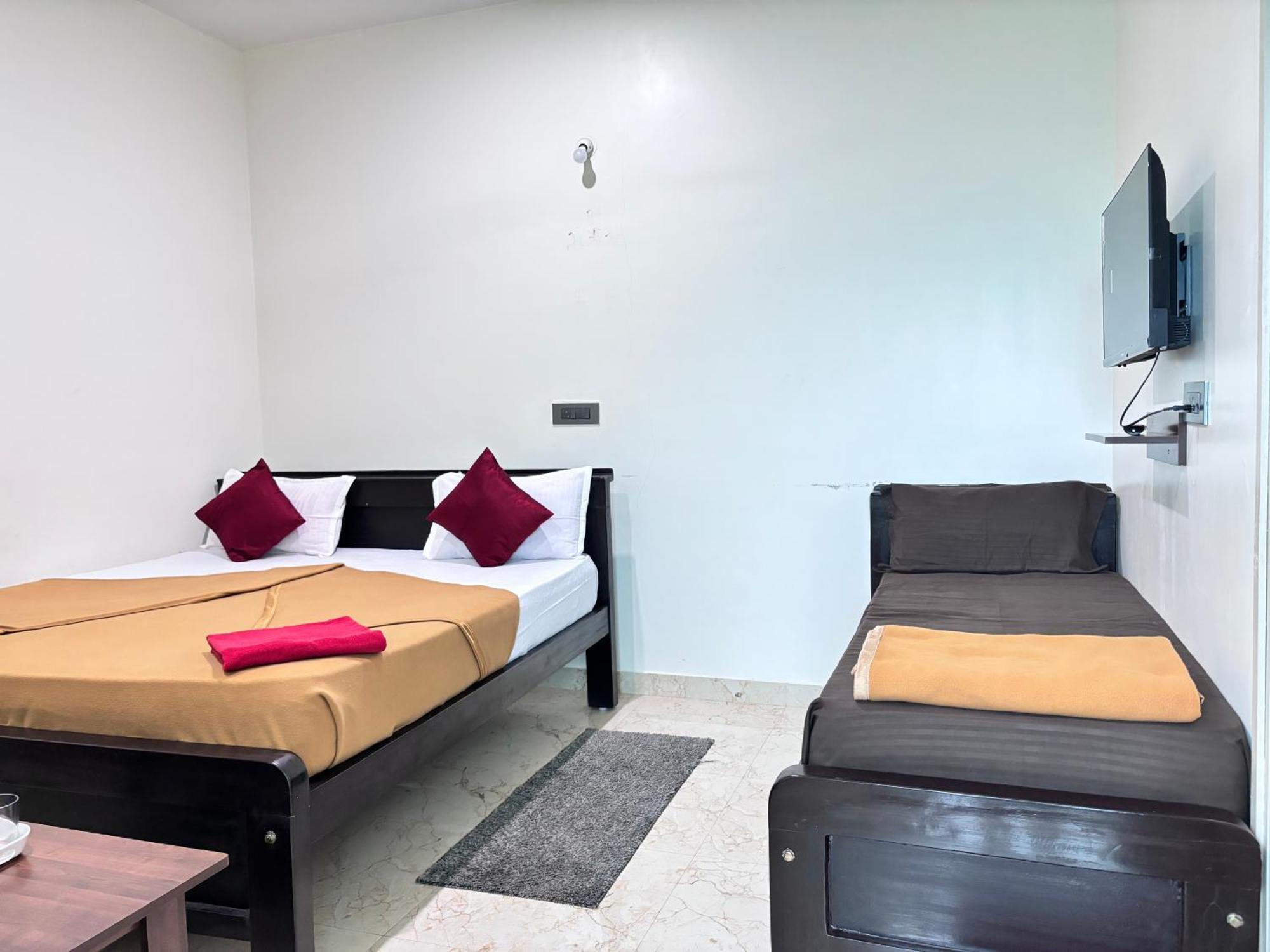 Sri Siri Lodge And Hotel Chikmagalūr Екстериор снимка