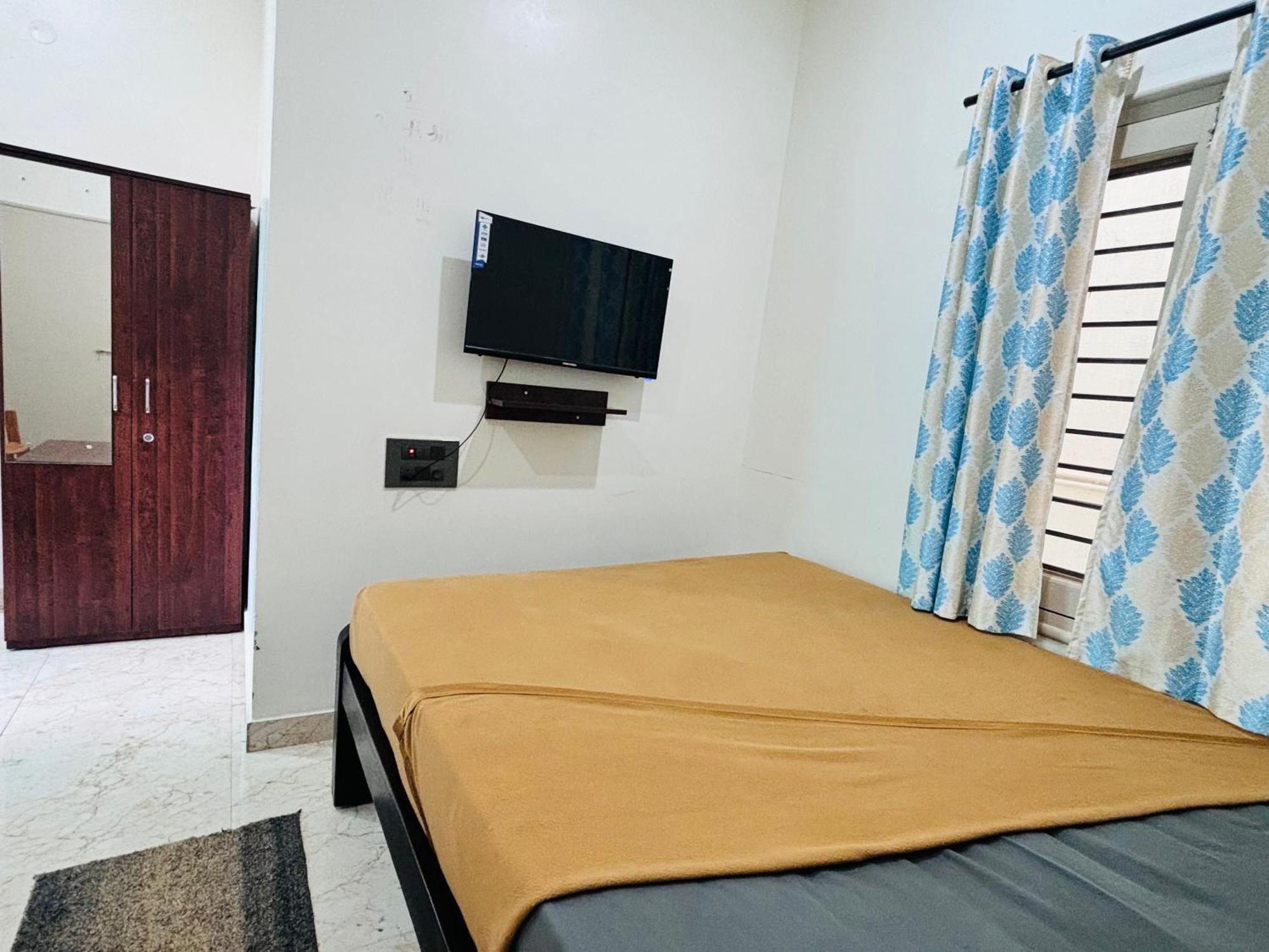 Sri Siri Lodge And Hotel Chikmagalūr Екстериор снимка