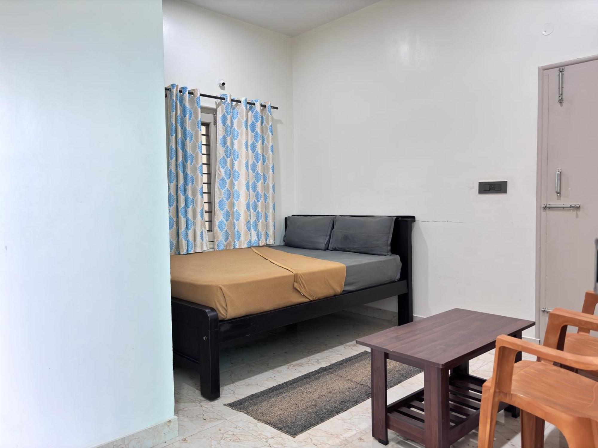 Sri Siri Lodge And Hotel Chikmagalūr Екстериор снимка